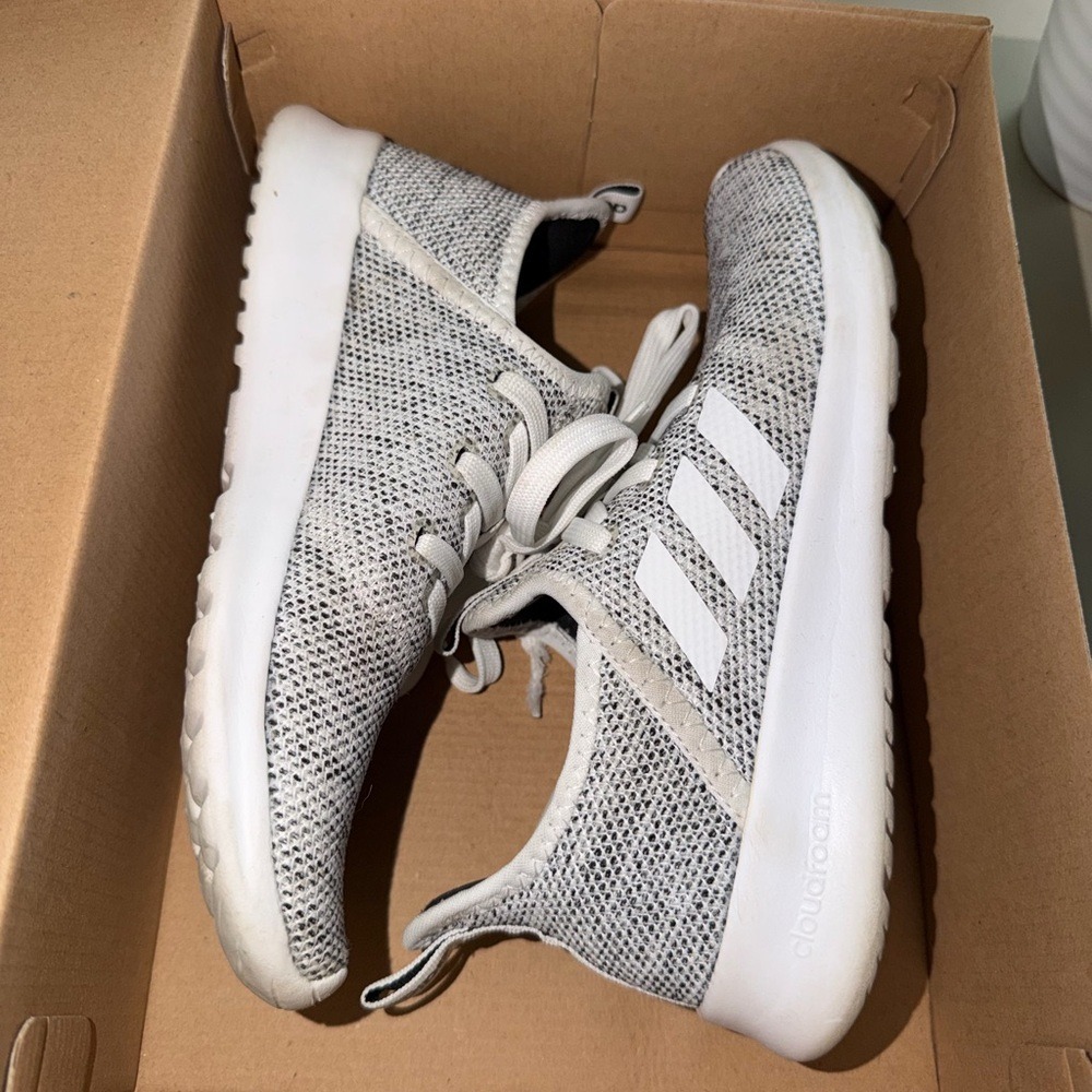 adidas Women's Cloudfoam Pure‎ inspired sneakers 
Running Shoes